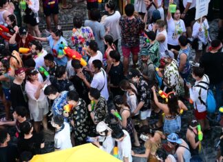 THAÏLANDE – CHRONIQUE : Que d’eau, que d’eau… Suk San Wan Songkran !