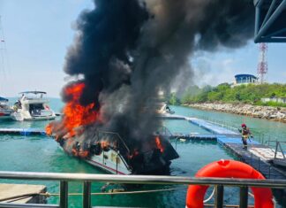 Speed boat incendie Phuket