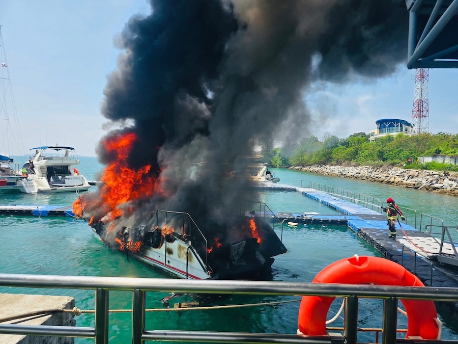 Speed boat incendie Phuket