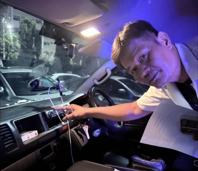 PHUKET – SOCIÉTÉ : Le chauffeur de van agressé lors de Songkran témoigne