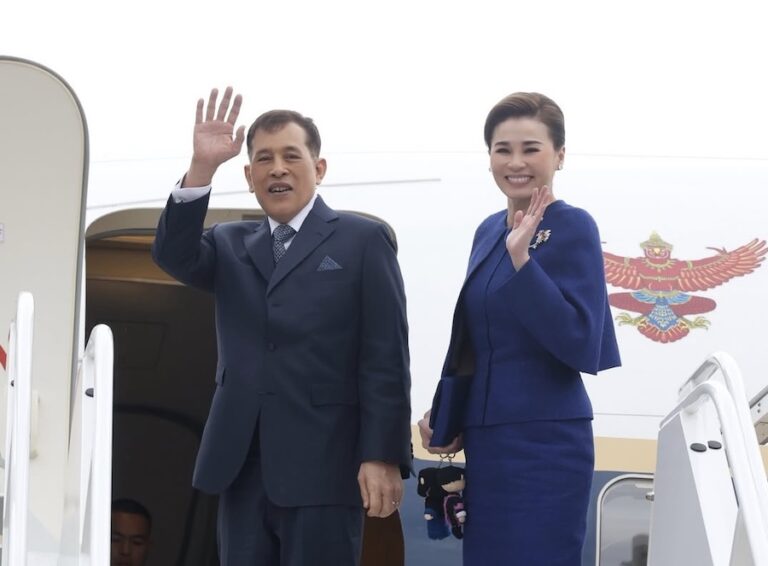 THAÏLANDE – MONARCHIE : Le roi et la reine en visite officielle en Suède pour un anniversaire royal