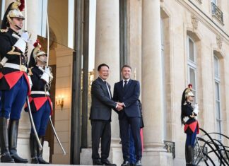 THAÏLANDE – FRANCE : Anutin Charnvirakul et Emmanuel Macron renforcent le partenariat stratégique entre les deux pays Anutin et Macron