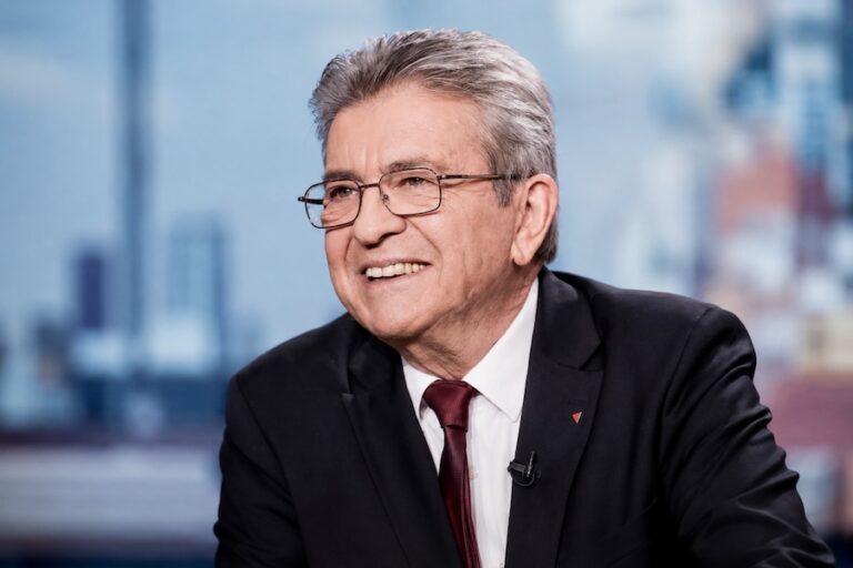FRANCE – POLITIQUE : Vue d’ailleurs, le monde au fond des urnes