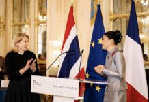 THAÏLANDE – FRANCE – La Princesse Sirivannavari décorée de la Légion d’honneur à Paris