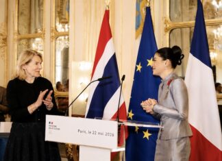 THAÏLANDE – FRANCE – La Princesse Sirivannavari décorée de la Légion d’honneur à Paris