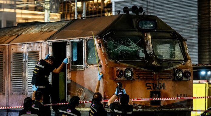 BANGKOK – SOCIÉTÉ : Le conducteur du train testé positif aux stupéfiants après la collision meurtrière avec un bus