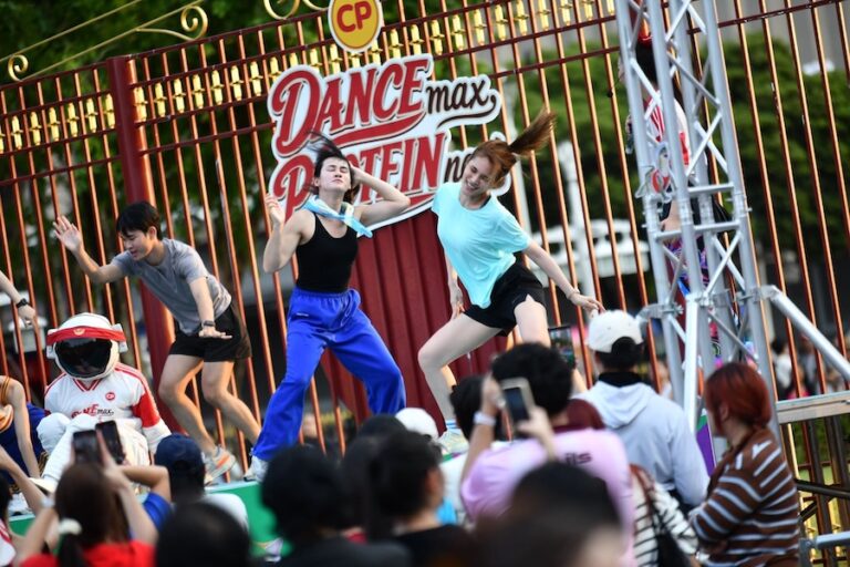 BANGKOK – SOCIÉTÉ : Vive les 100 ans du parc Lumpini !