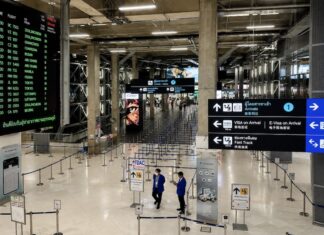 THAÏLANDE – TOURISME : 469 000 visiteurs étrangers cette semaine arrivée touristes suvarnabhumi