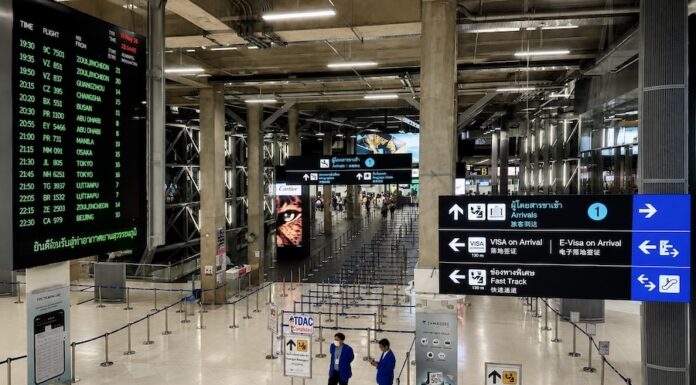 THAÏLANDE – TOURISME : 469 000 visiteurs étrangers cette semaine arrivée touristes suvarnabhumi