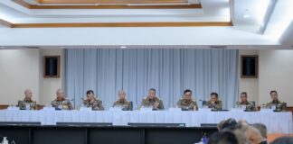 THAÏLANDE – POLITIQUE : Une réunion entre le Conseil privé du roi et le gouvernement fait polémique
