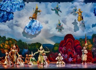théâtre masqué traditionnel thaïlandais