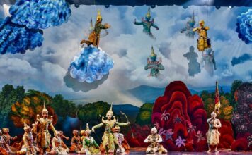 THAÏLANDE – CULTURE : Le Théâtre national rouvre après trois ans de rénovation et affiche complet théâtre masqué traditionnel thaïlandais