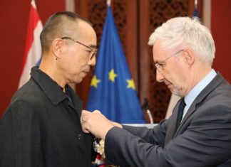 THAÏLANDE – FRANCE : Palme d’or à Cannes, le Thaïlandais Apichatpong Weerasethakul reçoit la Légion d’honneur