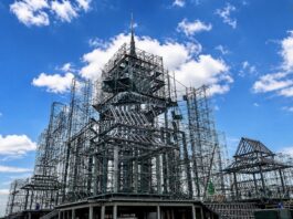 THAÏLANDE – MONARCHIE : Sanam Luang se prépare aux funérailles royales de la reine Sirikit