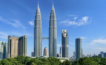 Kuala Lumpur Tours Petronas