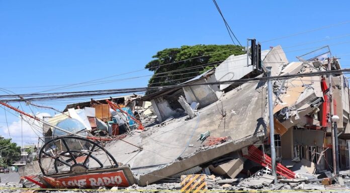 PHILIPPINES – SÉISME : Le bilan grimpe à 55 morts, les secours poursuivent les recherches