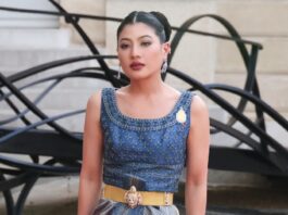 Princesse Sirivannavari costume thaïlandais