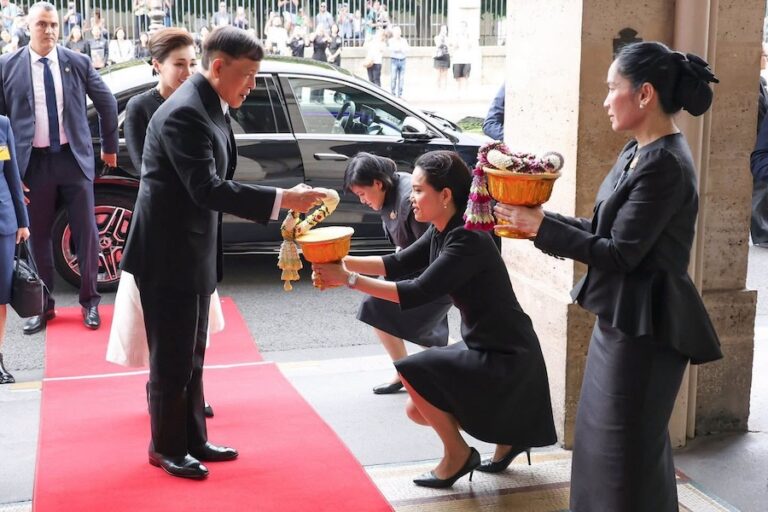 THAÏLANDE – FRANCE : Le roi de Thaïlande entame une visite d&rsquo;État à Paris