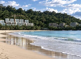 PHUKET – SOCIÉTÉ : La démolition des hôtels illégaux commencera en juillet