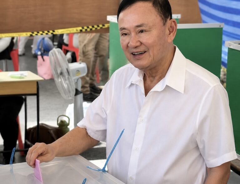 THAÏLANDE – POLITIQUE : Thaksin Shinawatra vote pour la première fois depuis vingt ans