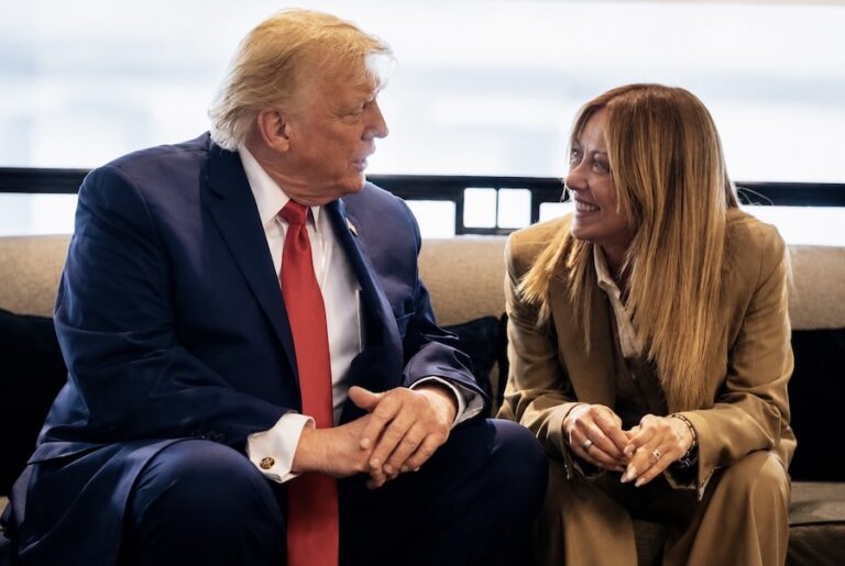 FRANCE – POLITIQUE : Vue d’ailleurs, bienvenue à Versailles, Giorgia !