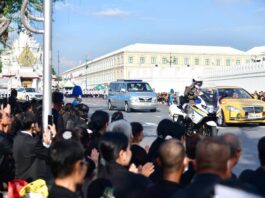 THAÏLANDE – MONARCHIE : Bangkok en noir alors que débutent les rites funéraires de la princesse Bajrakitiyabha
