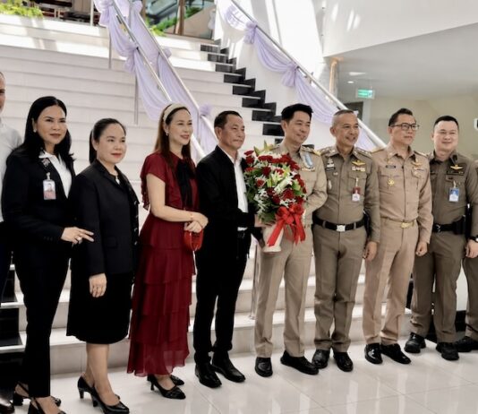 PATTAYA – POLITIQUE : Pour son premier jour de mandat, Poramet Ngampichet reçoit les forces vives de la ville