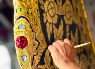 THAÏLANDE – CULTURE : Dans les coulisses des barges royales avant la grande procession de novembre