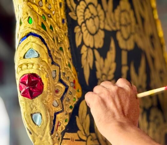 THAÏLANDE – CULTURE : Dans les coulisses des barges royales avant la grande procession de novembre