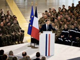 FRANCE – POLITIQUE : Vue d’ailleurs, Donald et la parade