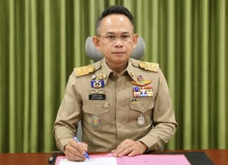 PHUKET – TOURISME : Dernière chance pour les hôtels sans licence de se régulariser Le gouverneur de Phuket Chotinarin Kerdsom