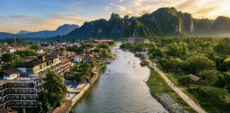 LAOS – JUSTICE : Pourquoi l’enquête sur les six touristes morts à Vang Vieng n’aboutit toujours pas Vang Vieng