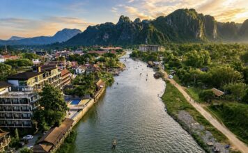 LAOS – JUSTICE : Pourquoi l’enquête sur les six touristes morts à Vang Vieng n’aboutit toujours pas Vang Vieng