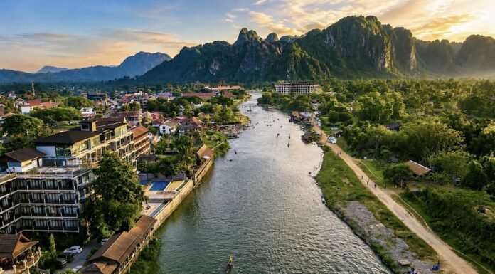 LAOS – JUSTICE : Pourquoi l’enquête sur les six touristes morts à Vang Vieng n’aboutit toujours pas Vang Vieng