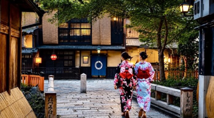 JAPON – TOURISME : Taxe de départ, accès restreint à Kyoto… le Japon serre la vis face au surtourisme