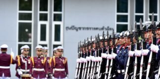THAÏLANDE – POLICE : Qui prendra les commandes de la police royale thaïlandaise ? Le choix d’Anutin est attendu