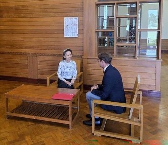 BIRMANIE – POLITIQUE : Aung San Suu Kyi reste l’otage du général Min Aung Hlaing