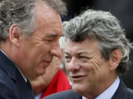FRANCE – POLITIQUE : Vue d’ailleurs, Bayrou, Breton, Borloo et…?
