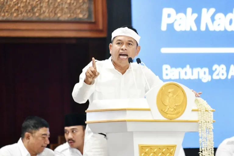 INDONÉSIE – POLITIQUE : Qui est Dedi Mulyadi, le gouverneur qui devance désormais Prabowo dans les sondages ?
