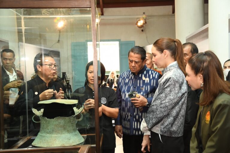THAÏLANDE – CULTURE : Les trésors de la nécropole de Don Yai Thong exposés à Phetchaburi