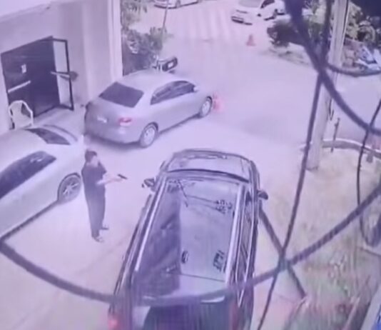 THAÏLANDE – SOCIÉTÉ : Le président de l’exécutif provincial de Nonthaburi tué par balles, l’attaque filmée