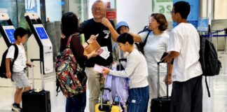 THAÏLANDE – TOURISME : Août reste solide, mais 2026 demeure en retard Voyageurs asiaitiques