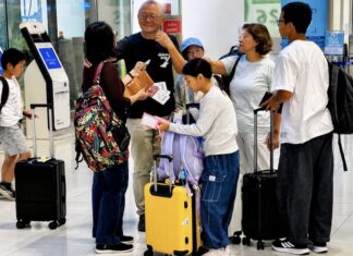 THAÏLANDE – TOURISME : Août reste solide, mais 2026 demeure en retard Voyageurs asiaitiques