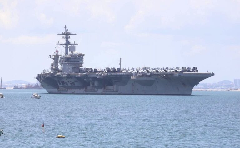 GAVROCHE HEBDO – ÉDITORIAL : Après l’Abraham Lincoln, un porte-avions chinois à Pattaya ?