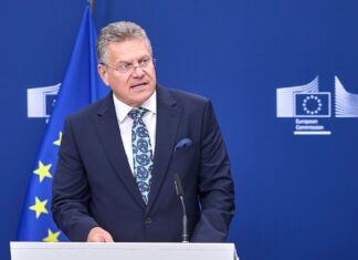 PHILIPPINES – ÉCONOMIE : Manille et l’Union européenne ouvrent la voie à un accord de libre-échange Maroš_Šefčovič EU-Philippines commerce