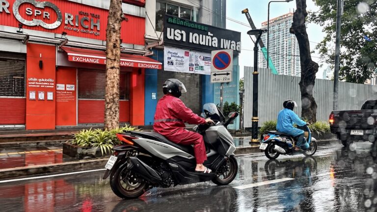 BANGKOK – MÉTÉO : Inondations dans la capitale, de très fortes pluies attendues tout le week-end