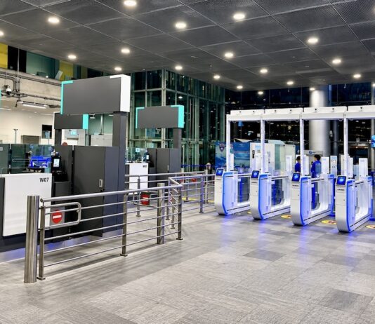 THAÏLANDE – TOURISME : À Suvarnabhumi, les portiques automatiques s’ouvrent aux voyageurs français Portique immigration Bangkok Suvarnabhumi
