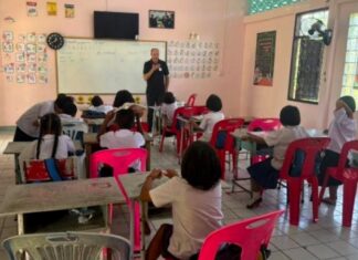 THAÏLANDE – FRANCE : À Krabi, les écoliers de Natacha School se mettent au français Natacha school - francais
