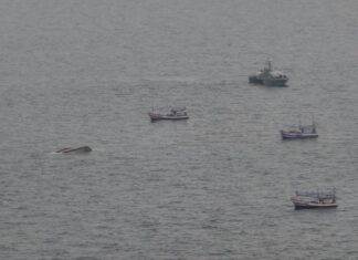 THAÏLANDE – SOCIÉTÉ : Un mort et cinq disparus après le naufrage d’un bateau de pêche au large de Sattahip naufrage sattahip