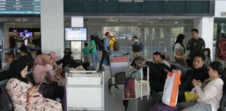 INDONÉSIE – VOLCAN : Anak Krakatau, 270 000 passagers touchés au deuxième jour de perturbations passagers bloqués Jakarta